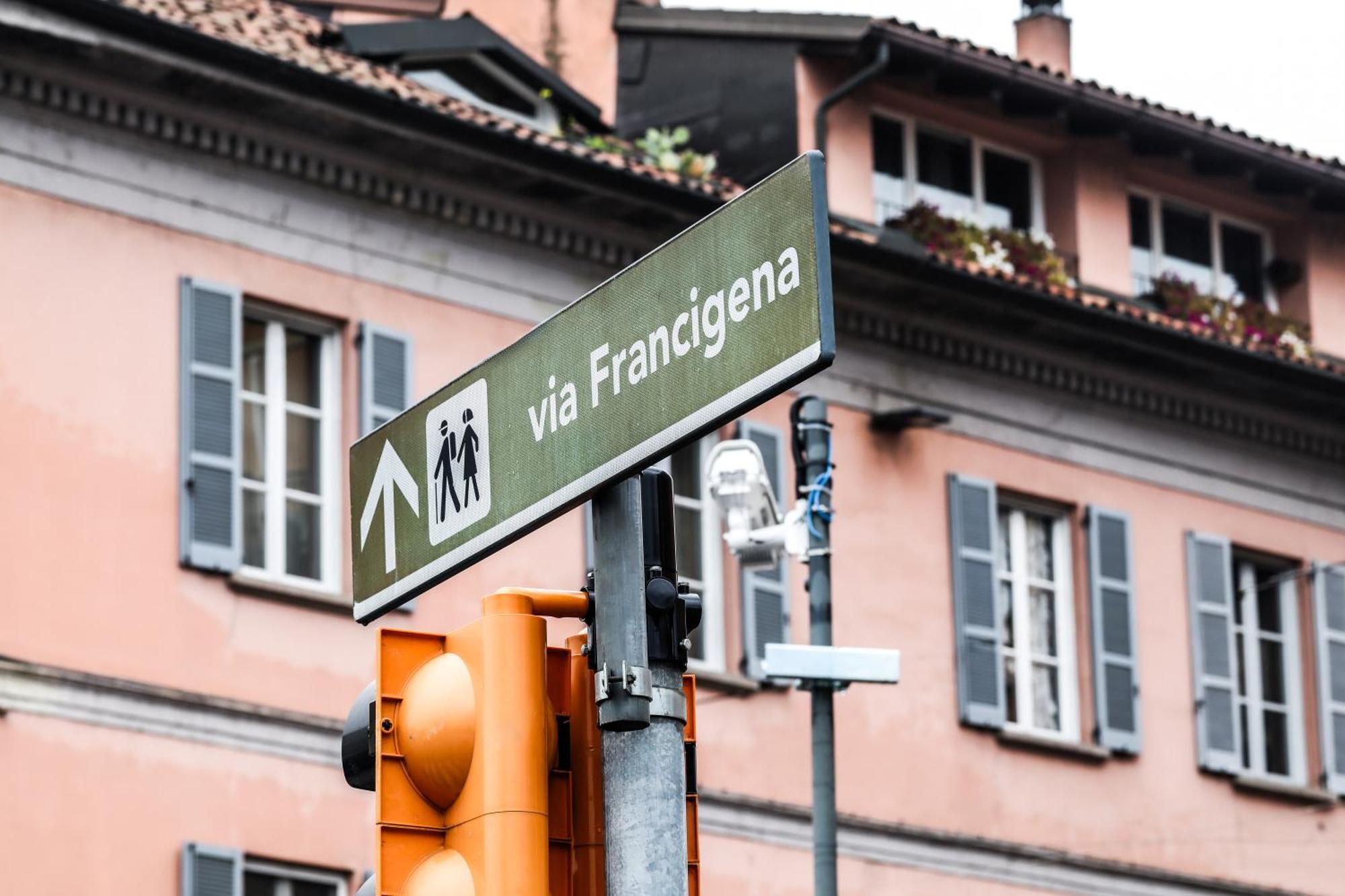 Angolo Al Ponte Micro Appartamento In Pieno Centro Pavia Buitenkant foto